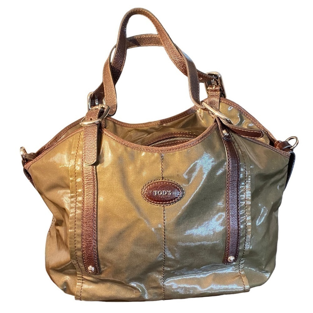 Tod’s green waxed canvas tote bag with leather trim